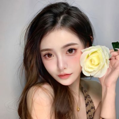3bQabK's profile picture. 在北京这个陌生的城市，一个人一路走来其实心酸真的挺多的，连个懂自己的都没有 ～