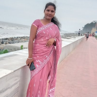 HChumki96345's profile picture. 