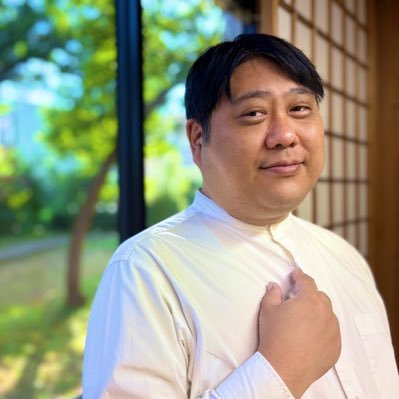 一人ひとりの人生にドラマがある。即興で人生を描く俳優・インプロトレーナー|劇団ASOBIBA共同主宰|インプロを演劇芸術へ。note連載中|インプロWS開催中。ご依頼はDMで