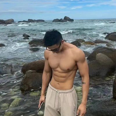 dbdhr7897qbSlst's profile picture. 贪财好色