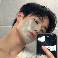 웅 (@pangpangpanq) 's Twitter Profile