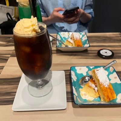 Ht2Yp1219's profile picture. ARKに登場する好きな生物 アルゲンタヴィス ケツァルコアトルス タペヤラ 大きい鳥　ARK楽しい働きたくない