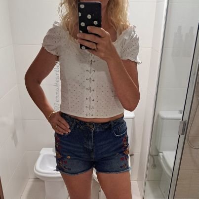 I'm in a very happy monogamous marriage to @simonheartley. No nudity here, leave something to the imagination! No DMs or dick pics, thanks. (Formerly Jo Smart).