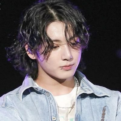 Lvskoo98's profile picture. She/Her | Only ARMY ✶