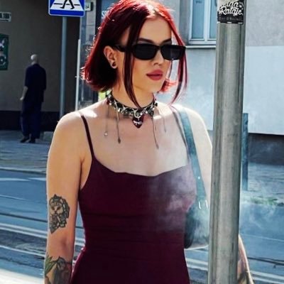 нічого тут немає Profile