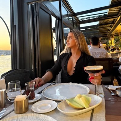 Taklitlerim aslını yani beni yaşatır tek gerçek hesabım budur 💕