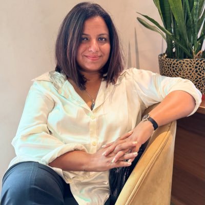 ShormiWrites's profile picture. 