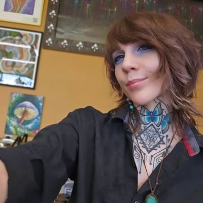 Artist 🎨
Dancer💃
Herbalist 🌿
Streamer + Creator ☮️
🍄🌌👾
journal entries from a chaotic fae
https://t.co/BzXPlQRlNM