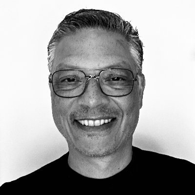 Out of the box thinker/dad of 3 great children/married with the only one/inspired by new ideas-tech convergence-payments and C-level manager in the Industry.