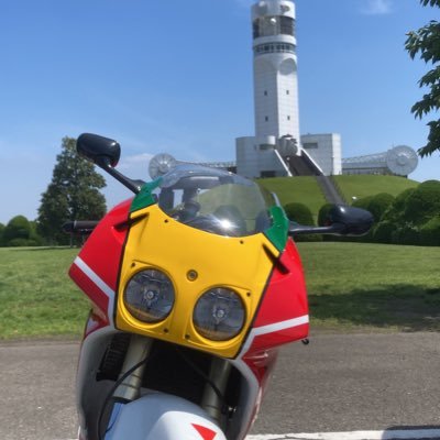 VFR800F、RVF(NC35)、RS250(aprilia)に乗ってます 岡山→福岡→埼玉→神奈川 ホンダV4ミーティング箱根2024、2025 主催者 過去のバイク:ZX-25R、GSX-R1000、モンキー125、VFR800F(初代ラッキーストライク号)