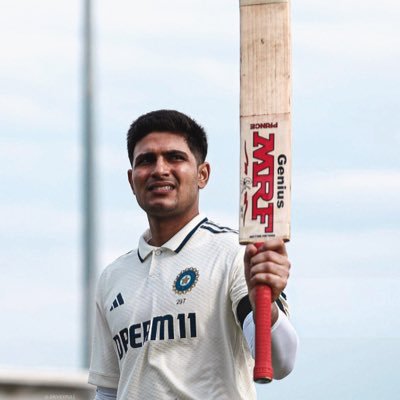 wicketwizard's profile picture. 🇮🇳 | 22 , part-time tech enthusiast, full-time cricket connoisseur 🏏✨