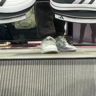 swoomm's profile picture. 𝐯𝐨𝐱