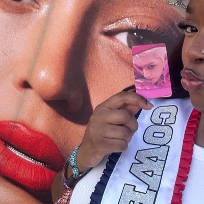 ddladbr's profile picture. st patrick’s death & strawberry 🍓 KIM JONGIN!!!!! a bad bitch bleedin neo green livin in neo city 🌹 mingi and them boyz.