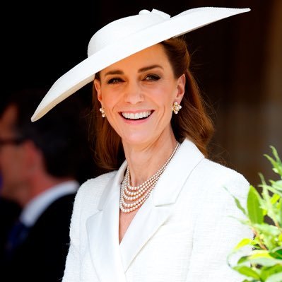 Sua maior fonte em português sobre A Princesa de Gales desde 2016 • #1 source in Portuguese on The Princess of Wales since 2016 — @KatePhotosORG