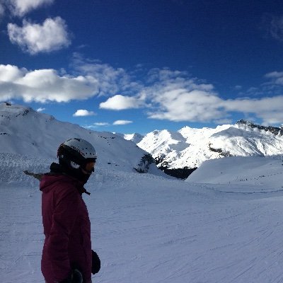 SummerKatze's profile picture. Cats, Plants, Maths and sometimes Physics too.