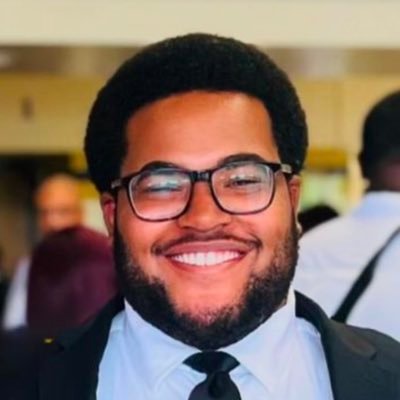 Kimani_Writes's profile picture. 20, Future educator/writer✒️, I write poetry and short stories and just want to share my works with folks😁