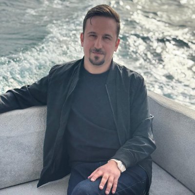 erkanozbentr's profile picture. 