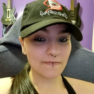 lvl 33. Gamertag/ID:JustKate7017
Love playing video games, watching movies, listening/playing music and reading books.
Trying to be and do better then yesterday