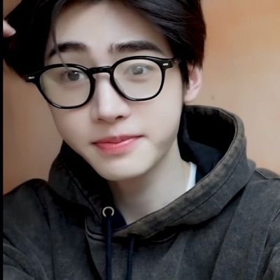 hoonvelyz_40's profile picture. enjoy your life with enhypen