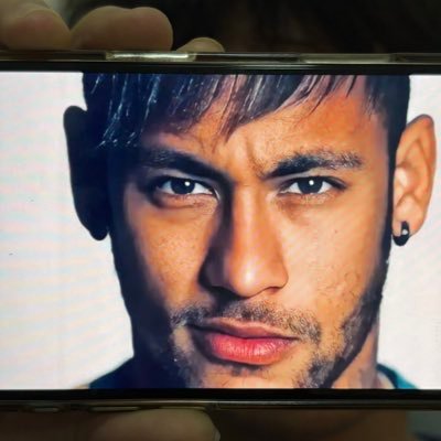 ain_s25441's profile picture. 就想比凉兮赚的多