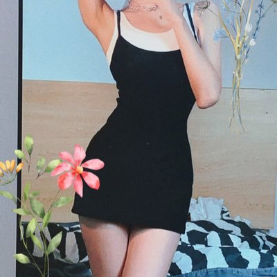 0d2kwpp79n7acvb's profile picture. 03年个人兼职，市区郊区都可以去，白天有房晚上上门，实名认证02年女大学生，刚下海，肤白貌美，人美声甜，身材苗条，是你们喜欢的类型哦，我的电报:https://t.co/8pucskFzYx 频道分享露出私照 https://t.co/6lISbf8vUj 没有电报的看我推特大号加扣扣 推特大号@shenjin17026 关注我推特的哥哥截图可以看福利照