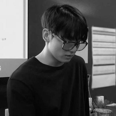 jjungsha's profile picture. here for bangtan only • ⟭⟬
