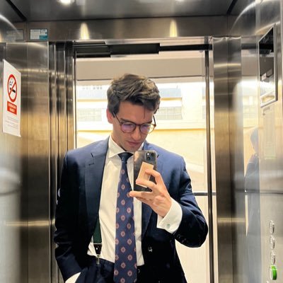 Nachodlr17's profile picture. No se preocupen por mi, conozco la salida.
