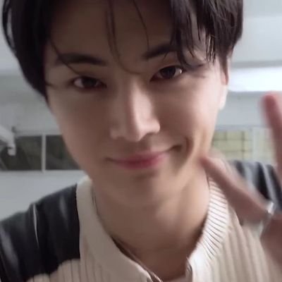 iiasxrt's profile picture. 🐈‍⬛  𓈒  รีวิว 👉🏻 #rviiasxt  𓈒   ♥️

#BUSbecauseofyouishine #ENHYPEN