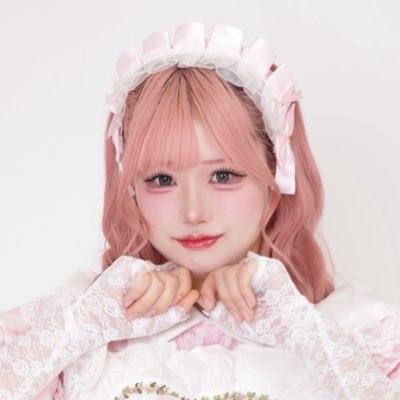 @cafe_flowerfam にいる19歳です👶🏻ྀི #ななの愛はワンだふる⬇️他のSNSもフォローしてください❕