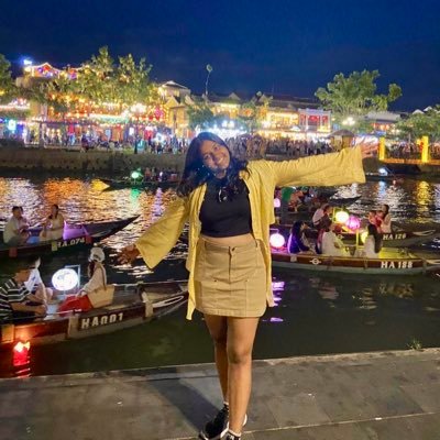 v_khushiii's profile picture. 23. // CA  | music | movie | cricket | chess | f1 //