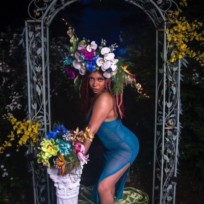 IG : @gem.gaud • rarely seen, never heard. && Living the fuck outta my 20s. ♊️ #aimHY