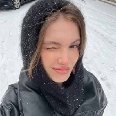 Eva747520's profile picture. ☝️ Not a headscarf, just a warm hat
Just got back
🚫Trader 🚫Pornography 🚫Violence 🚫Memes