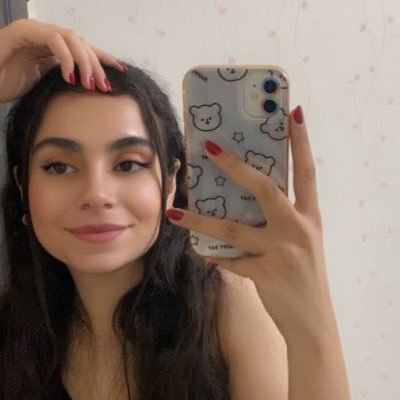 00eliina00's profile picture. https://t.co/zvpNHX363Y