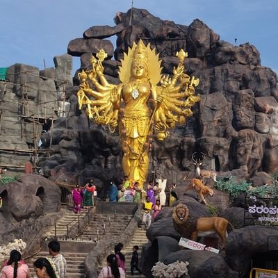 vikasacharya46's profile picture. ℓιfє ιѕ ℓιкє α мιяяσя, ιт яєfℓє¢тѕ нσω уσυ α¢т.