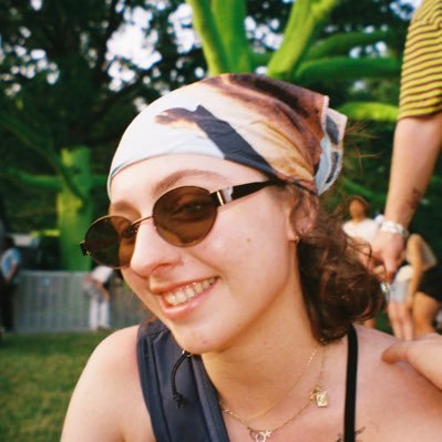 haneffinger's profile picture. disappearing into the sun. she/her