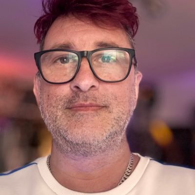 Single gay. Theme park fan, animator, tech geek, dog dad. ⚠️ Kid free zone 25+