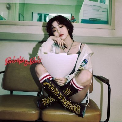 luvryu_hya's profile picture. | lesbian k-pop fan! | eng/esp/中文 | multi-stan | itzy, le sserafim, nmixx, and more! |