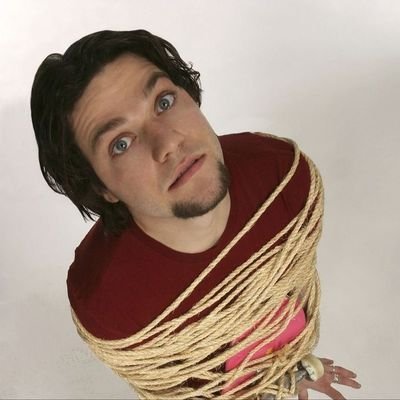 readoverit's profile picture. 18+