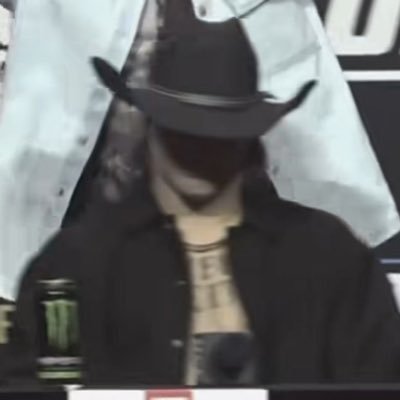 Sou_bananan's profile picture. maybe i'm a little bit gay..? anyway why are you here..?