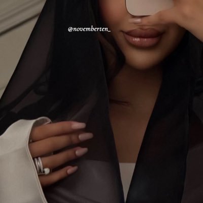 novemberten_'s profile picture. 