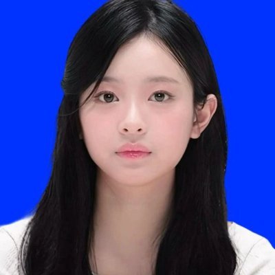 oppositeaching's profile picture. Courage is the sun in the storm of life