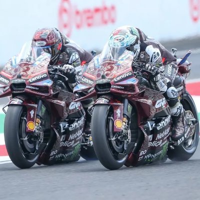 Me gustan los pilotos valientes, suelen ser jovenes y tienen que hablar en la pista. Su nacionalidad no es lo más importante.