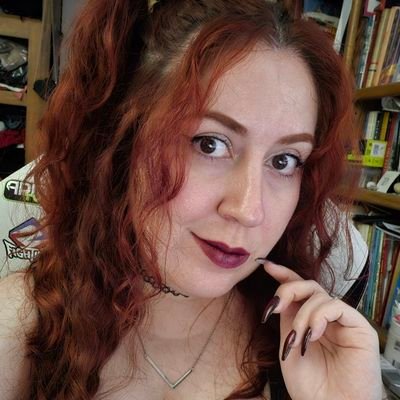 50% hate, 50% nonsense.
Mis traumas, mis chistes.
Childless Cat Lady.