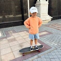 C4rlyW4rly's profile picture. There's no time like the present