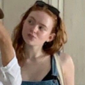 drewdelyn's profile picture. this user loves and defends carlos sainz like it's their job.