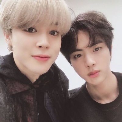 sweetlilseven's profile picture. dimple by bts enjoyer !