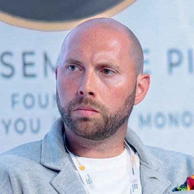 I'll help you build a monopoly business with your personal brand | Bitcoin, Business, Family, Freedom | Exited my offline business and pivoted to online biz