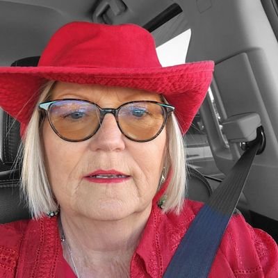 Wife-Mom-Veteran-Patriot-Proudly Representative of the Light 🔺 Success is not final, failure is not fatal: It is the courage to continue that counts✨