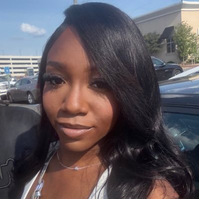moreofmariee_'s profile picture. ♋️ | cau ‘28