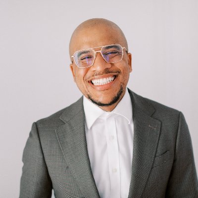 Advisor for people making 💵 with no clue how 💵 works. Host at New Money New Problems Podcast 🎙. @investopedia Advisor Council. @cfpboard Ambassador